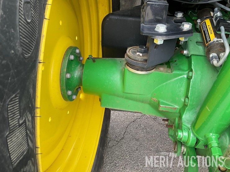 2021-john-deere-6110m-image-26