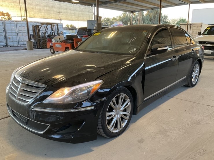 2012-hyundai-genesis-sdn-image-4