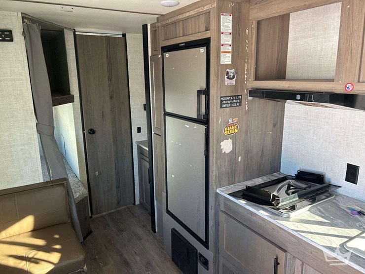 2021-gulf-stream-kingsport-t/a-travel-trailer-image-7