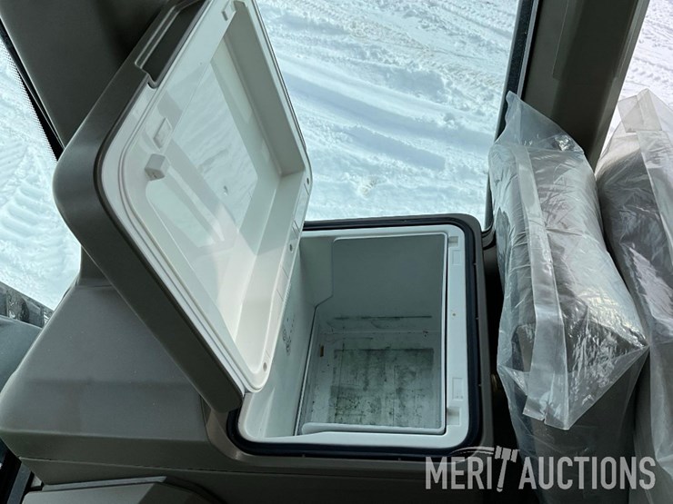 2023-john-deere-9rx-640-image-41