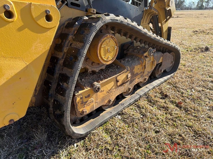 2018-caterpillar-249d-image-9
