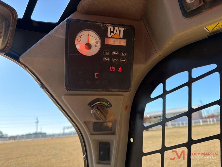 2018-caterpillar-249d-image-13