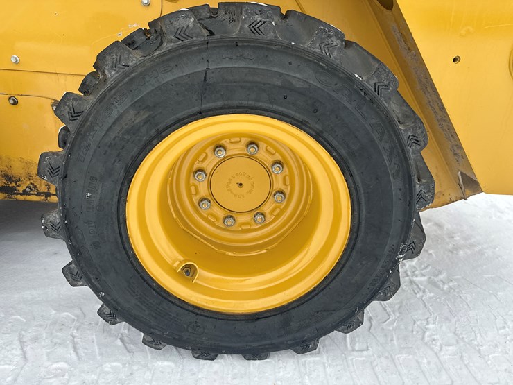 caterpillar-242d-image-48