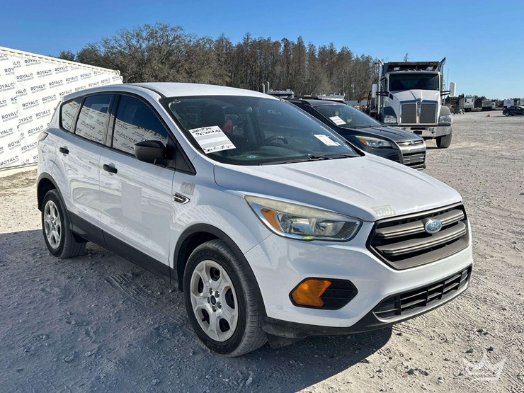 2017-ford-escape-image-2