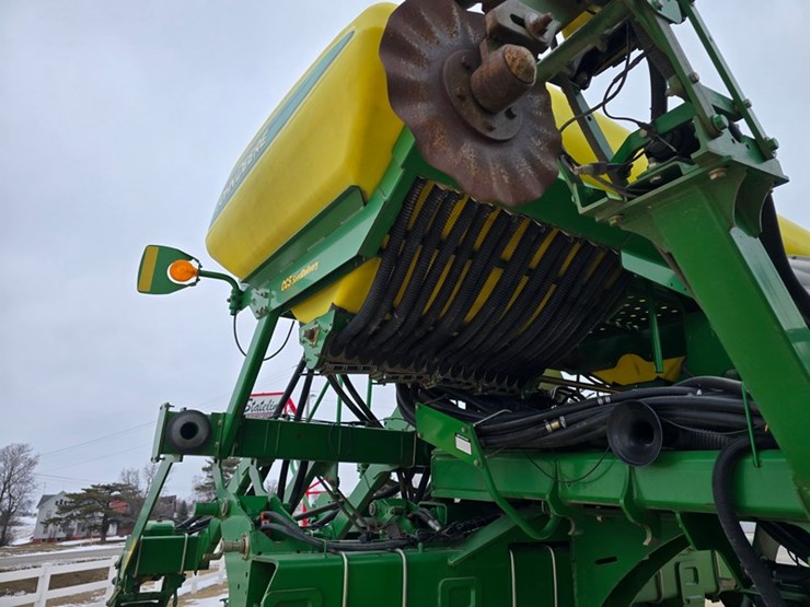 john-deere-1790-image-17