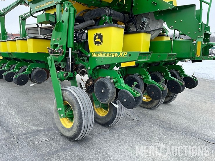2012-john-deere-1770nt-ccs-image-11