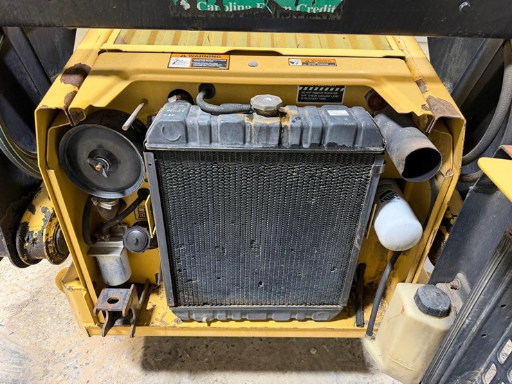 new-holland-lx665-image-12