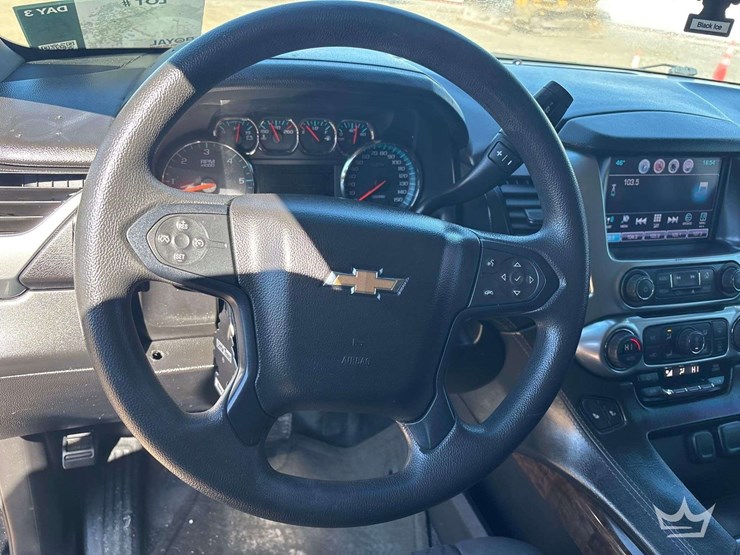 2018-chevrolet-tahoe-image-12