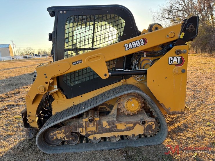 2020-caterpillar-249d3-image-6