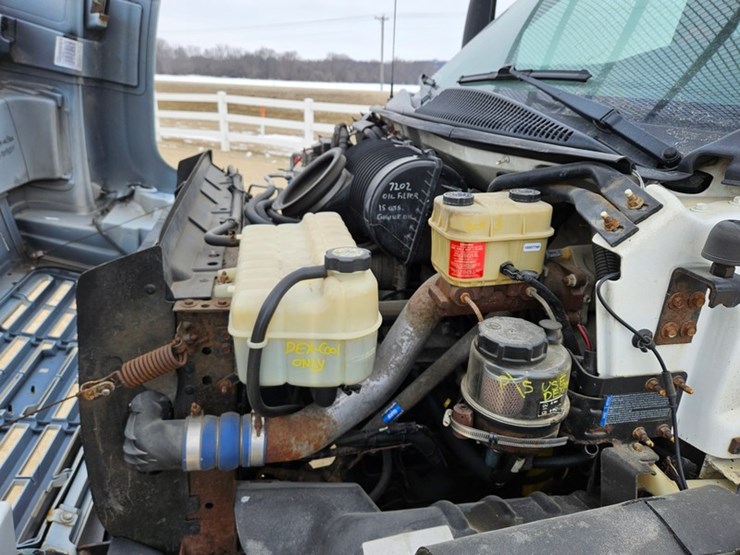 #309-•-2003-gmc-c5500-aerial-truck-image-9