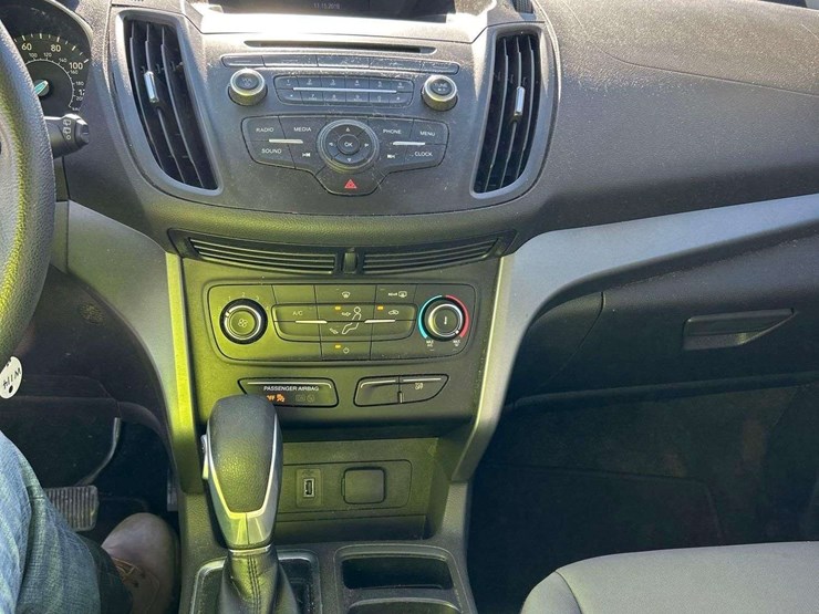 2017-ford-escape-image-18