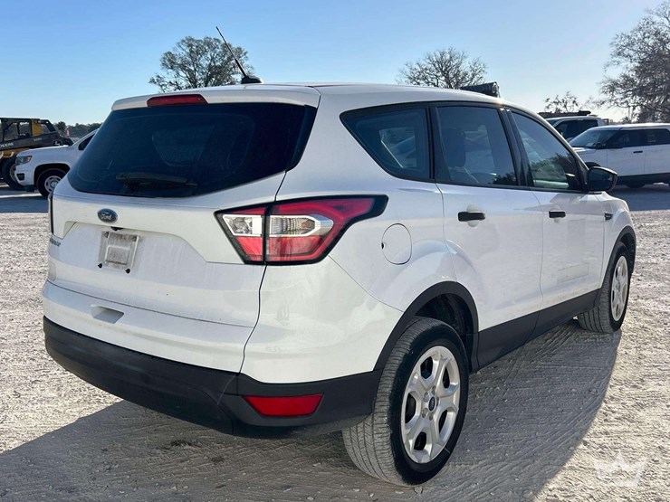 2017-ford-escape-image-3