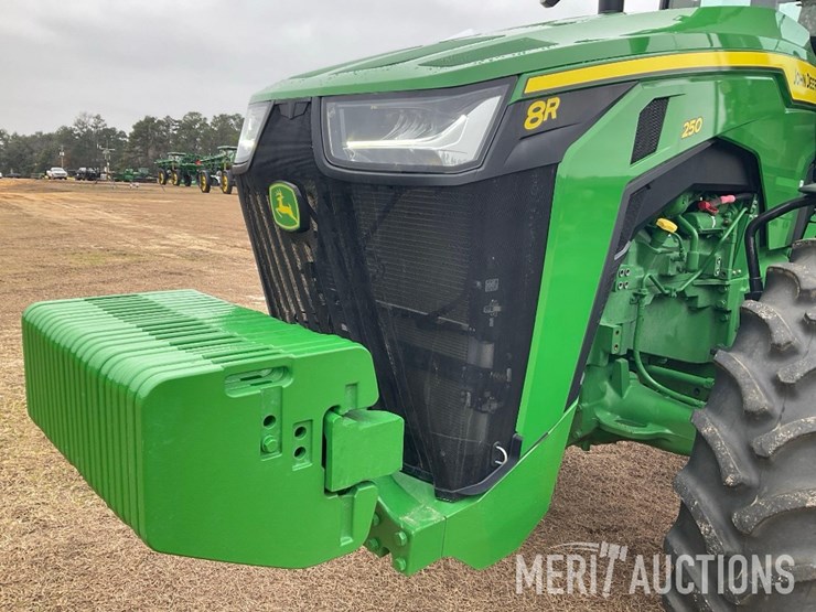 2024-john-deere-8r-250-image-10