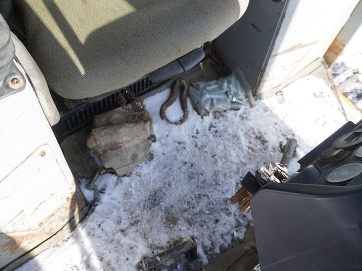 john-deere-700-image-22