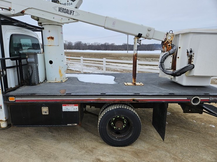 #309-•-2003-gmc-c5500-aerial-truck-image-18