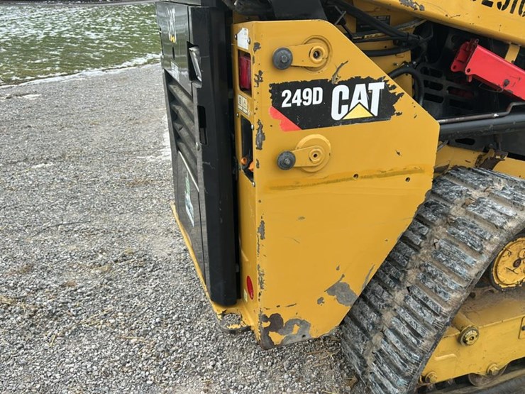 2019-caterpillar-249d-image-33