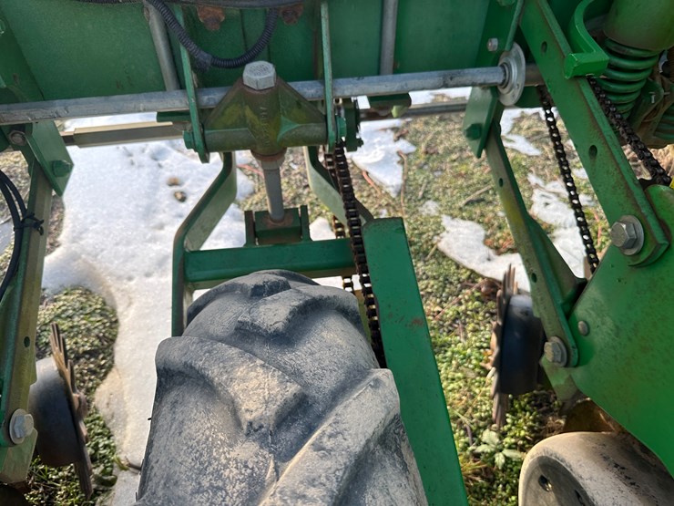 john-deere-1720-image-12