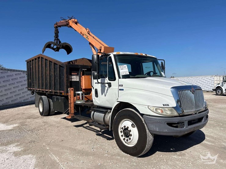 2013-international-durastar-4300-image-2