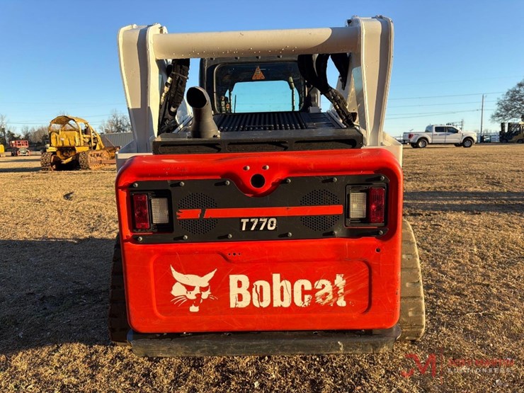 2023-bobcat-t770-image-4