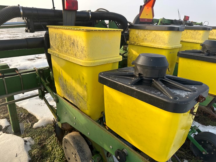 john-deere-1720-image-51