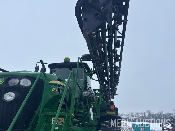 2010-john-deere-4830-image-12