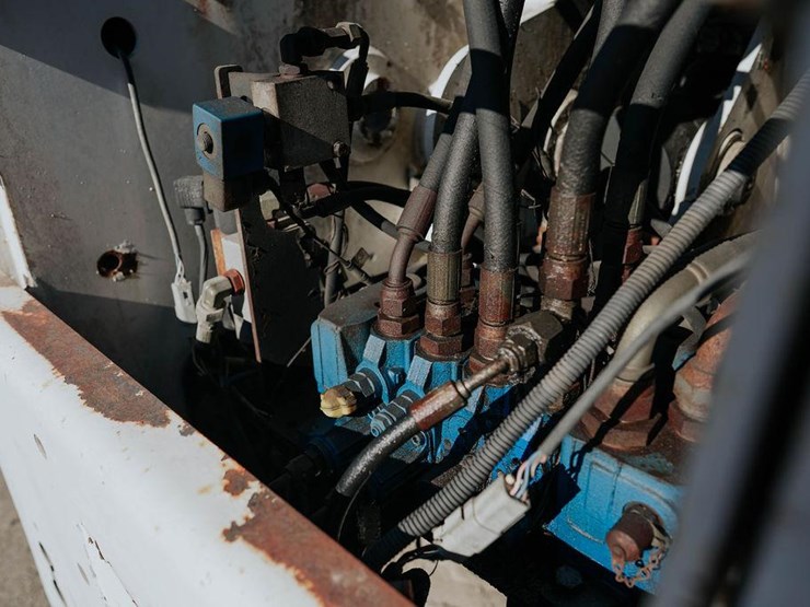 2005-bobcat-v723-image-40