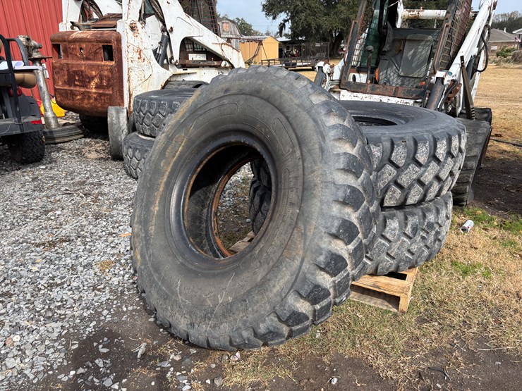 #384-•-lot-of-5-goodyear-unisteel-military-truck-tires-image-2