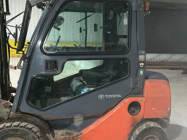 2018-toyota-8fdu25-image-45