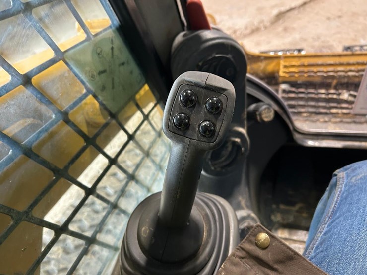 caterpillar-279d-image-24