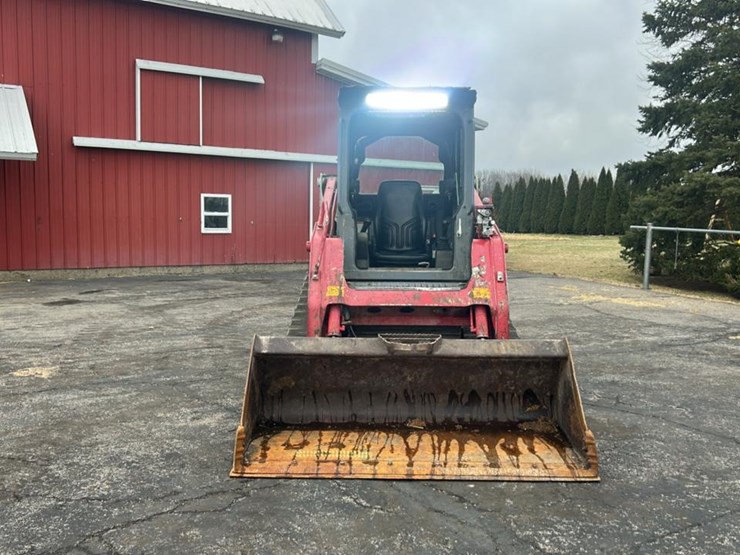 2017-takeuchi-tl8-image-10