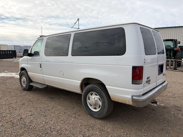 2007-ford-econoline-van-image-5