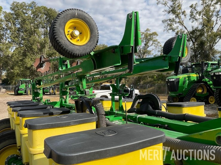 2020-john-deere-1770nt-image-18