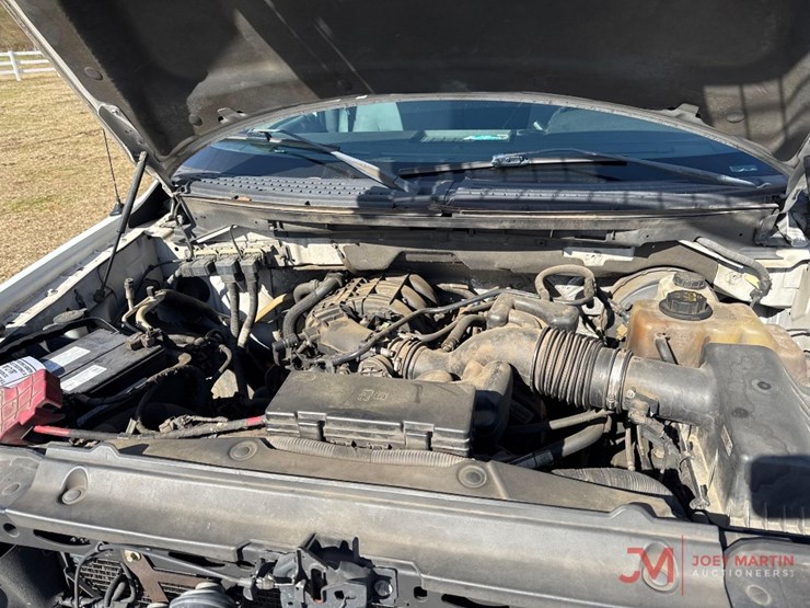 2013-ford-f150-xlt-image-12