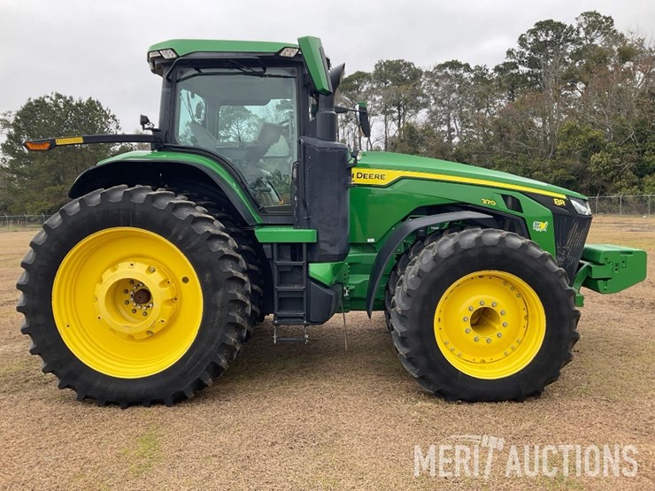 2023-john-deere-8r-370-image-6