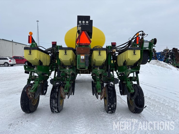 2013-john-deere-1770nt-image-4