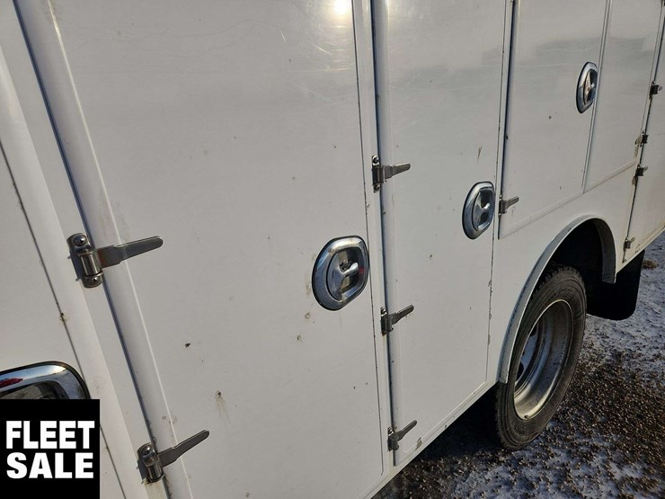 2015-ram-5500-4x4-s/a-service-truck-image-46