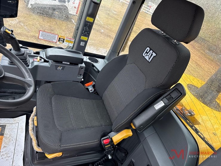 caterpillar-926-image-25