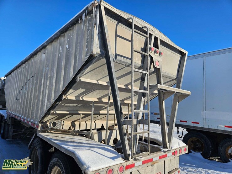 2010-doepker-tri/a-bulk-trailer-image-10