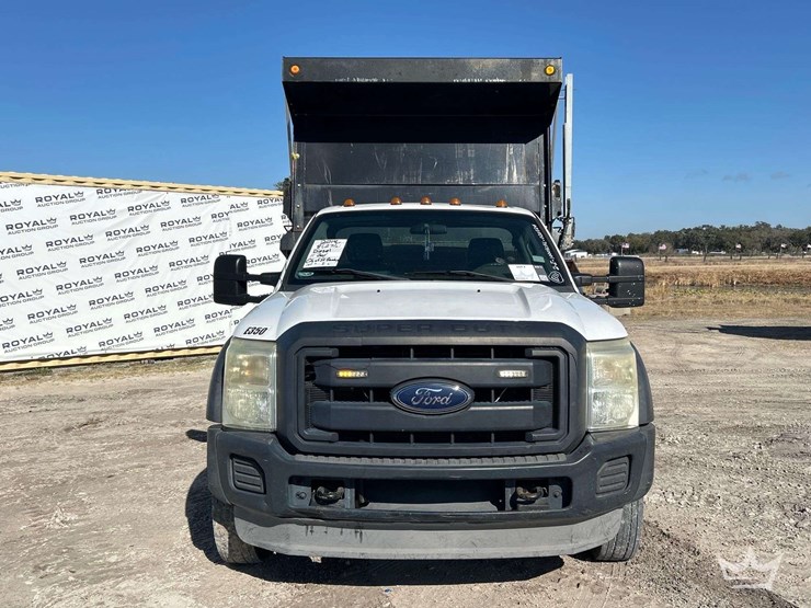 2014-ford-f550-image-31