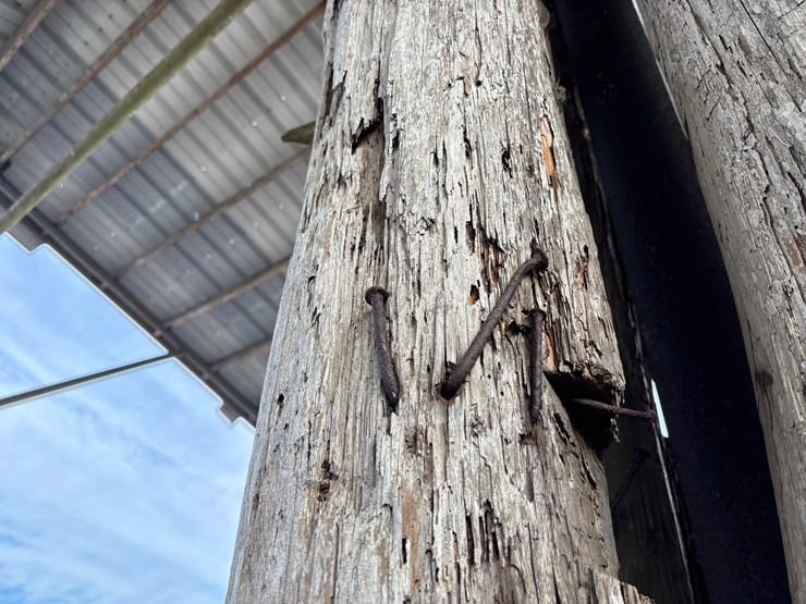 #382-•-lot-of-4-15+-ft-antique-reclaimed-cypress-beams-image-13