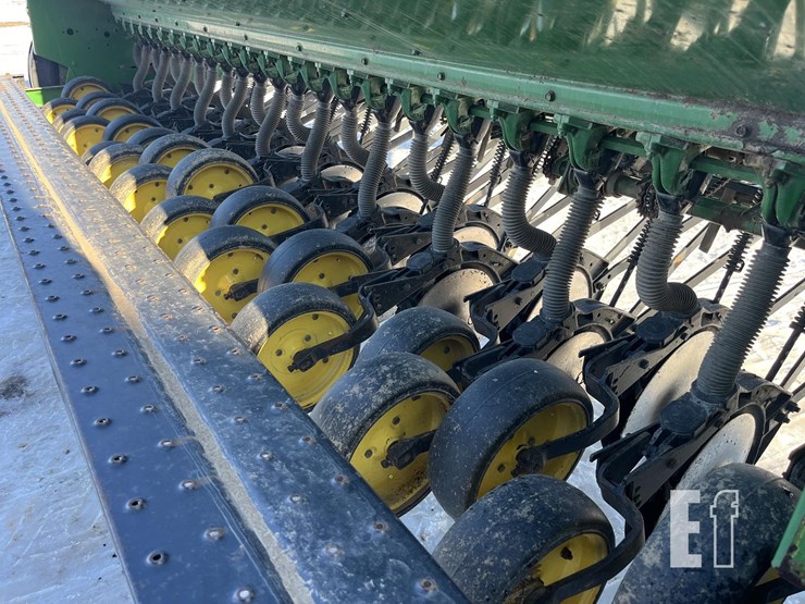 1989-john-deere-8300-image-11