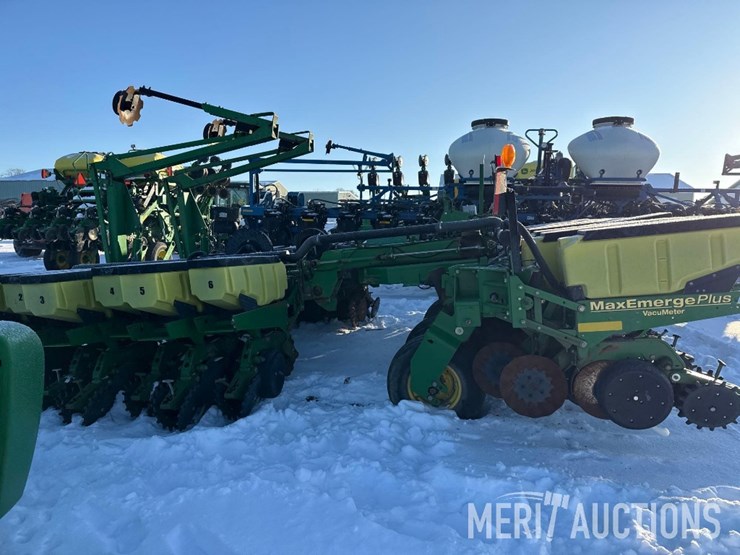 2001-john-deere-1780-image-4