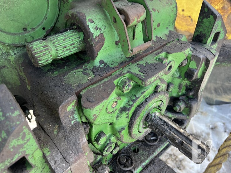 john-deere-3020-image-10