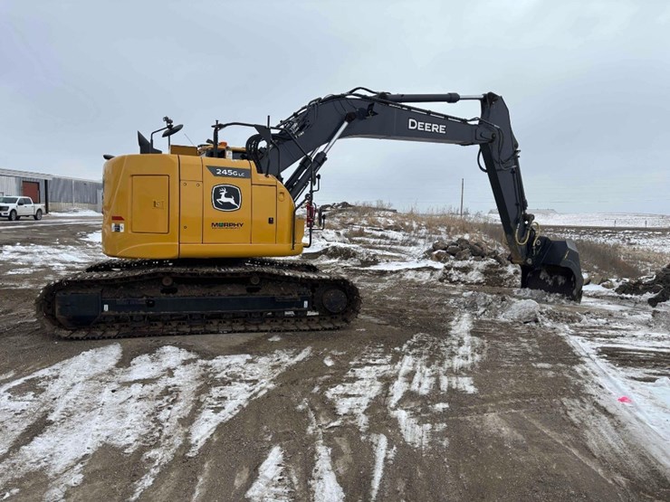 deere-245g-lc-image-5