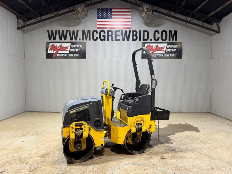 2013-bomag-bw900-50-image-1