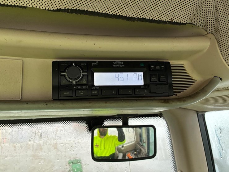 john-deere-6420-image-27