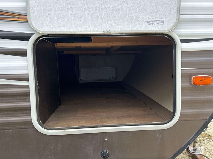 2017-forest-river-travel-trailer-image-21