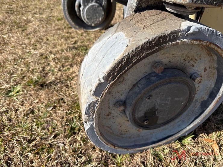 2007-jlg-3246es-image-5