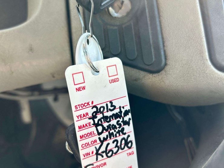 2013-international-durastar-4300-image-43