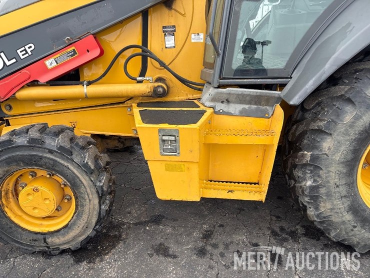 2018-deere-310l-ep-image-14